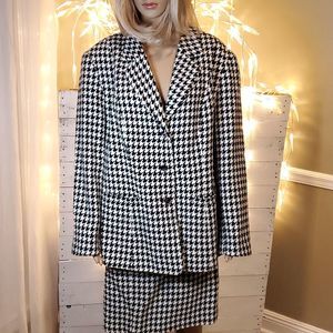 Newport News Black and White Houndstooth Skirt Set